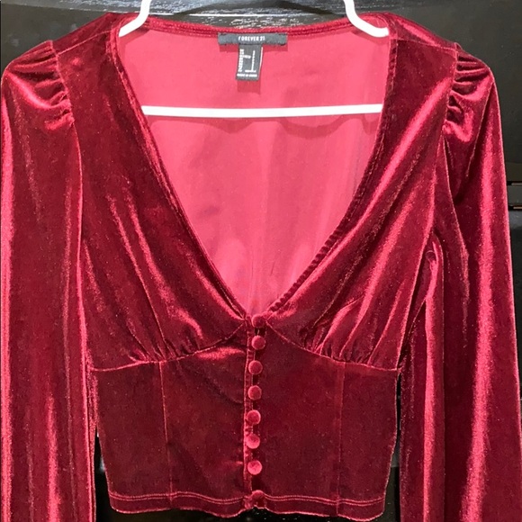 Burgundy velvet top used once - Picture 2 of 3